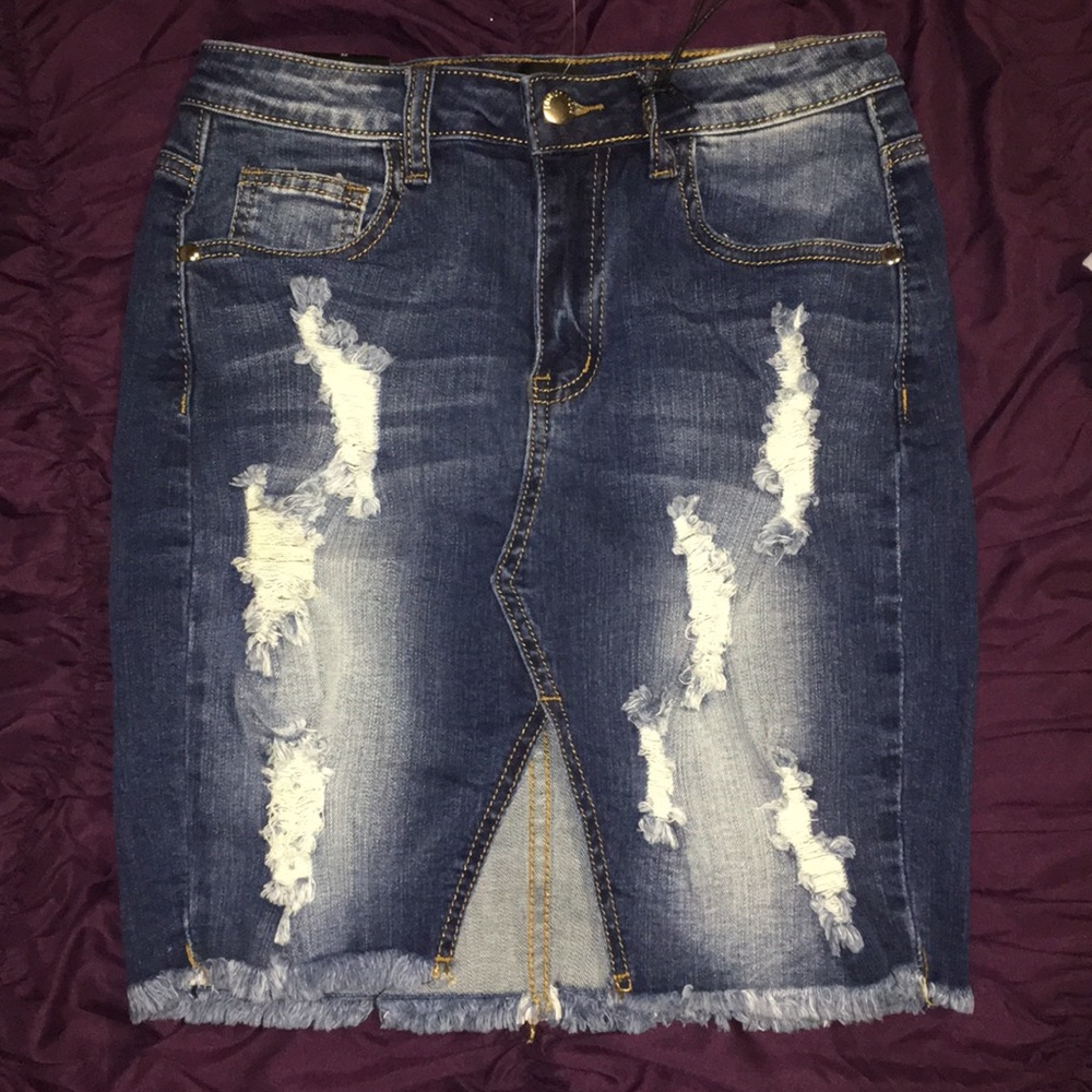 ❌ SOLD ❌ Denim Skirt